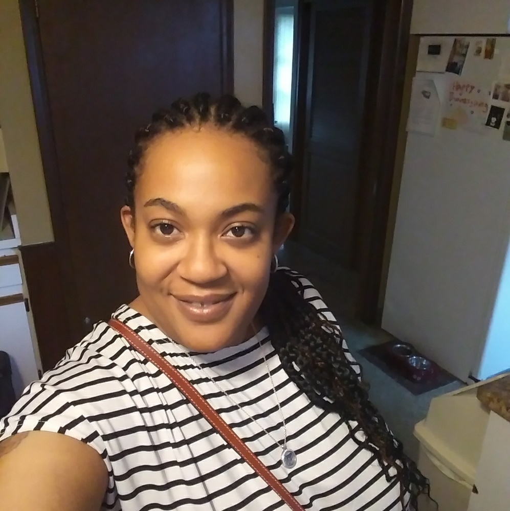 Meet your Posher, Leslie